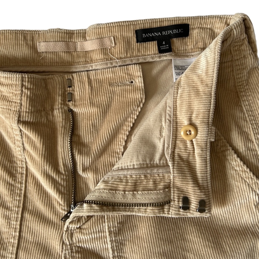 Banana Republic soft beige/tan corduroy utility/jogger pants. Cotton. Size 4. - Picture 5 of 10